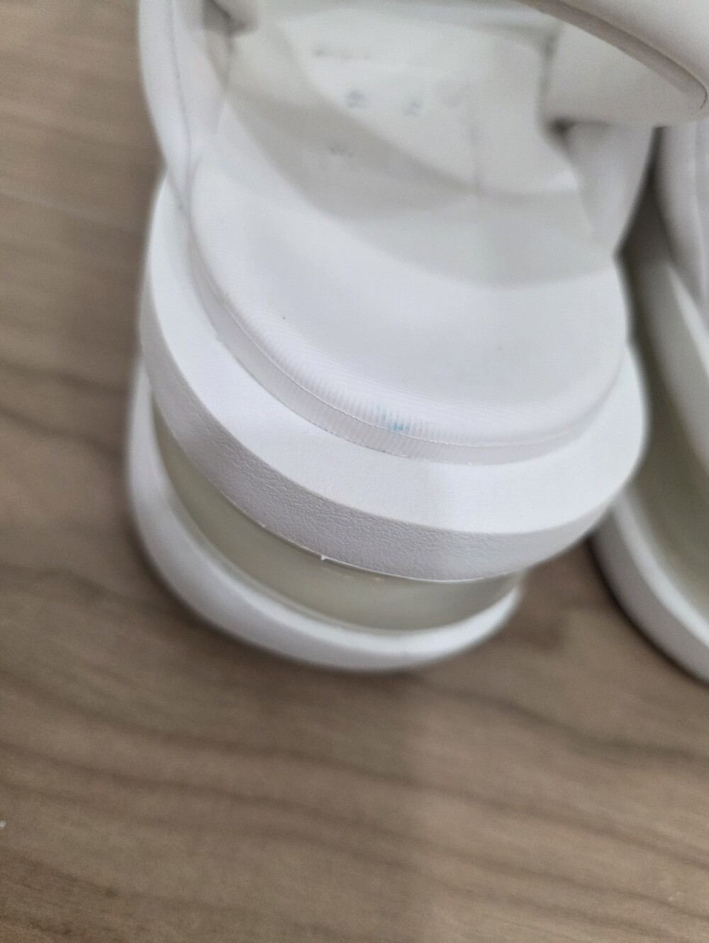 Nike Air Max Isla Sandals Womens 11 Shoes Summit White Platform Chunky Slingback - Picture 4 of 9